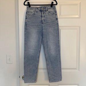 American Eagle light wash jeans